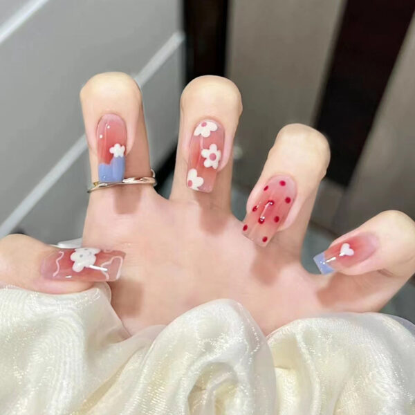 Floral nails press on nails